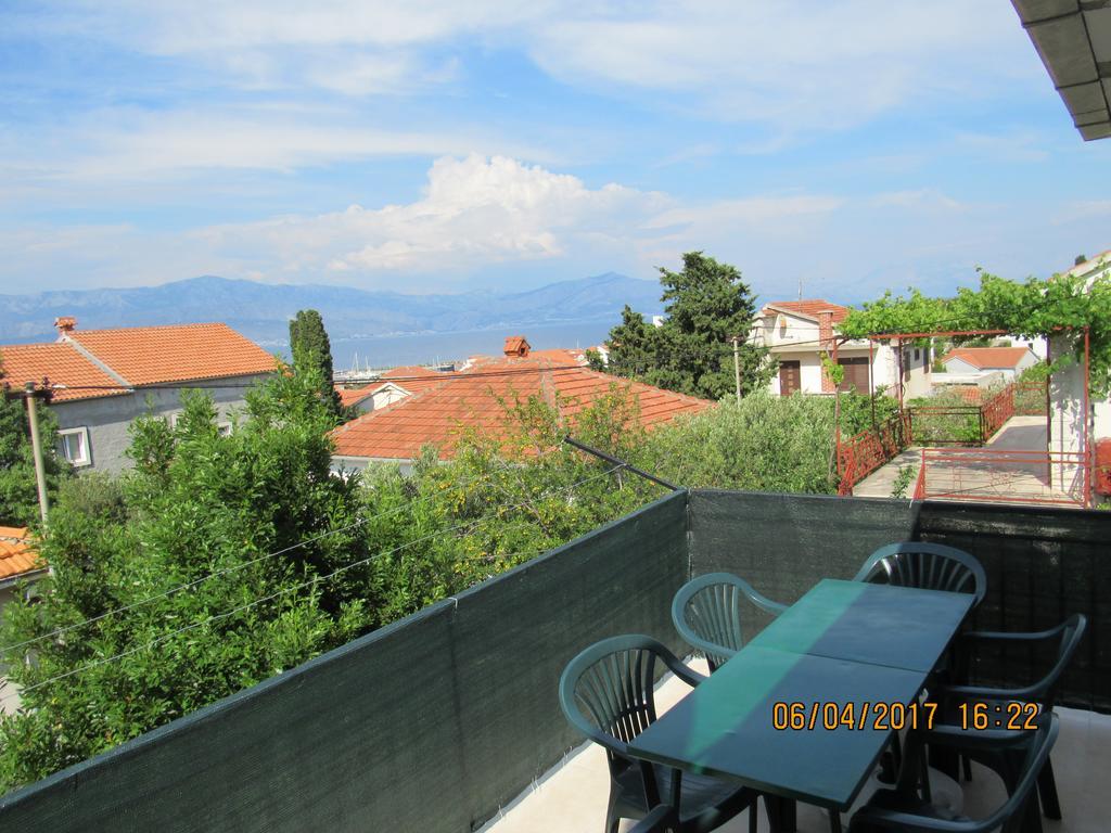 Guest House Vanessa Supetar Exterior photo